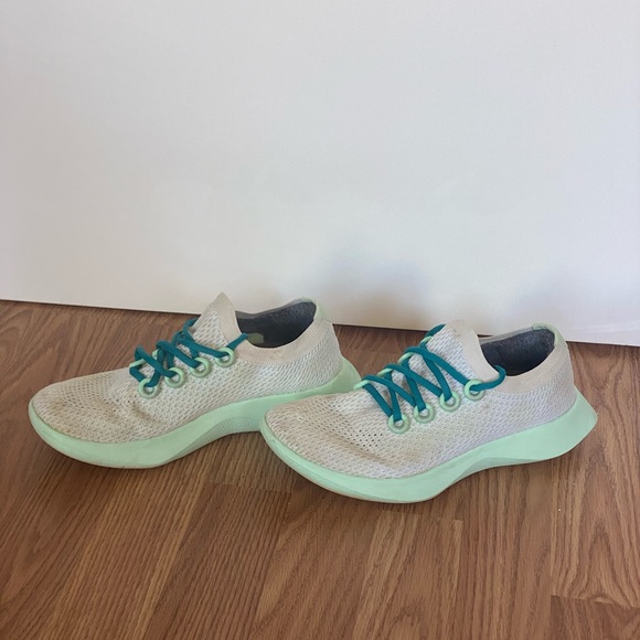 Allbirds sea foam/teal sneaker - Picture 2 of 10